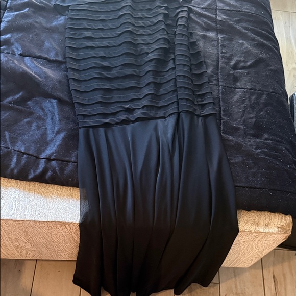 Xscape Black Ruffled Maxi Dress - Picture 4 of 4